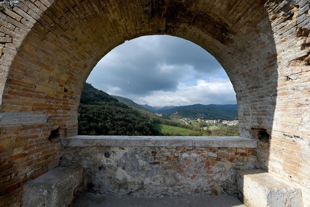 Hotel Clarici Spoleto Kültér fotó