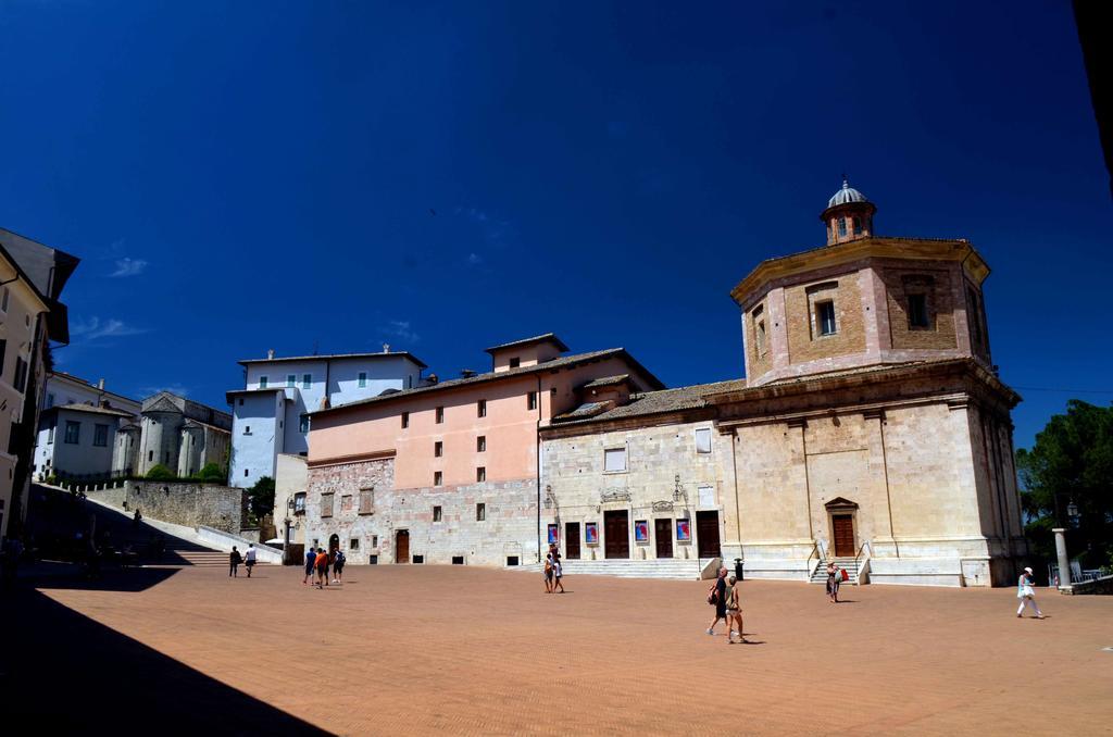 Hotel Clarici Spoleto Kültér fotó