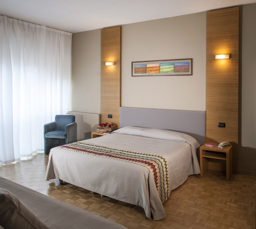 Hotel Clarici Spoleto Kültér fotó