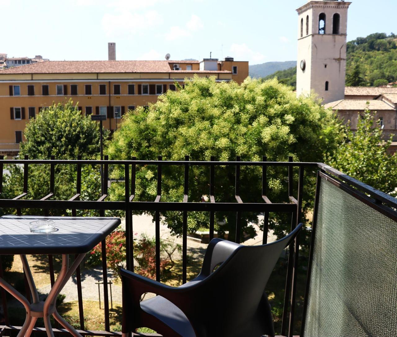 Hotel Clarici Spoleto Kültér fotó